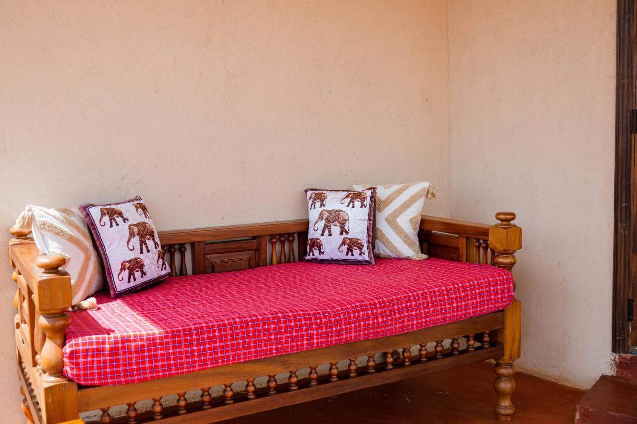 Wild Amboseli Ndovu Cottage. Ngoại thất bức ảnh